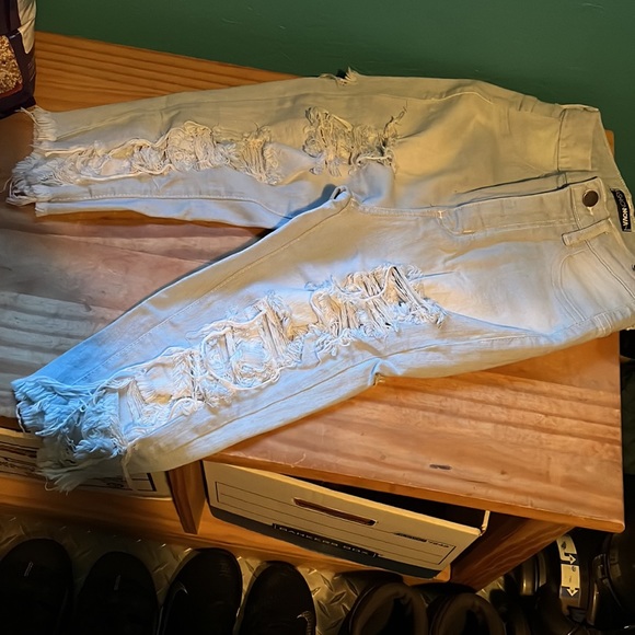 Distressed highrise shorts - Picture 5 of 5